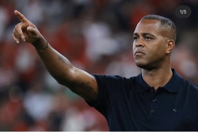 Patrick Kluivert Dipecat Erick Thohir.