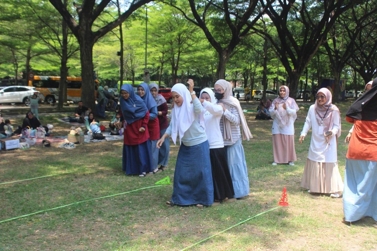 SDIT Bina Insan Kediri Gelar Family Gathering di Taman Tirtayasa