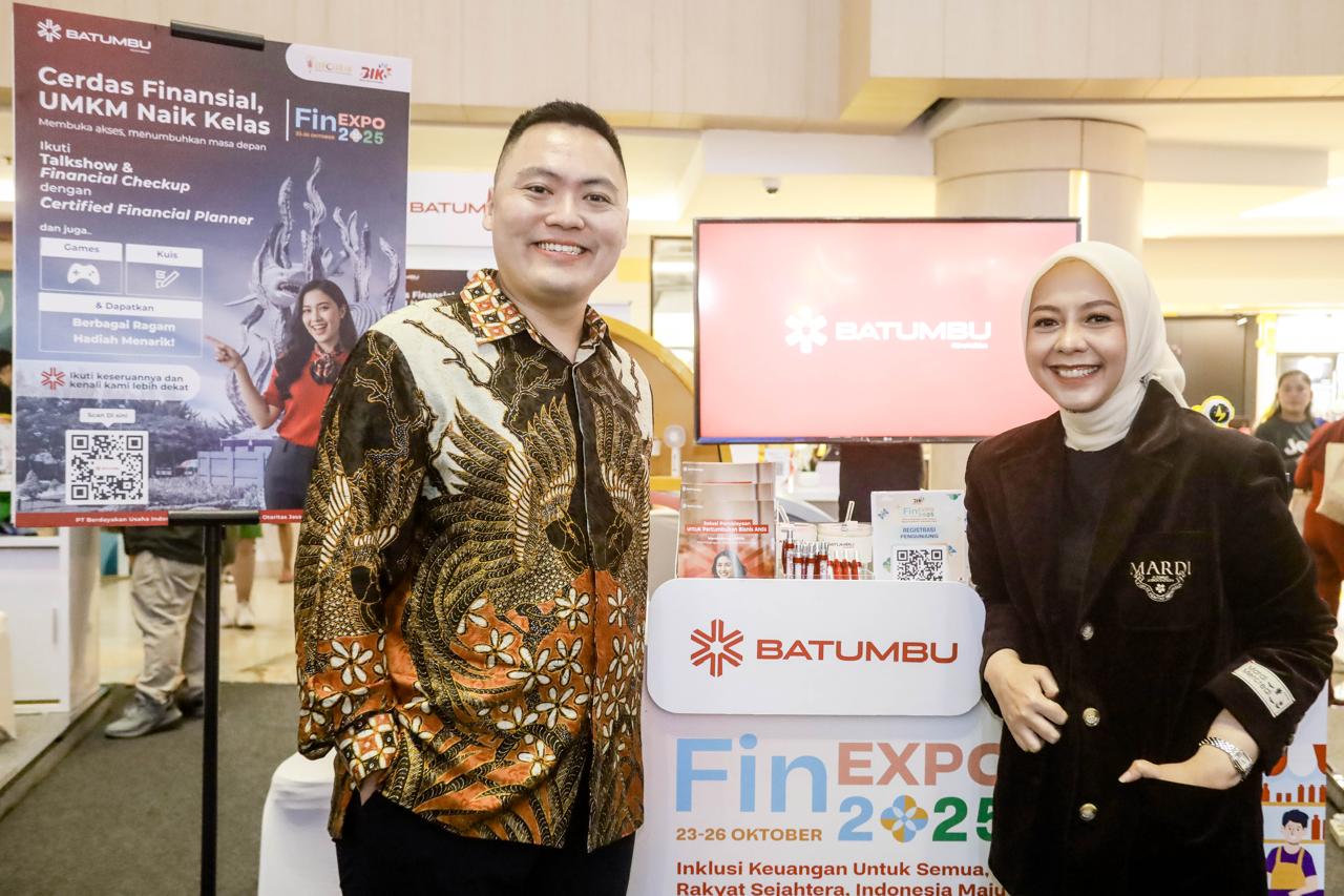 Direktur People & Corporate Affairs Batumbu, Ega D. Maresthy (tengah) dan Investment Practitioner Gary Tejakusuma CFA (kanan) sebagai narasumber dalam talk show Cerdas Keuangan, Cerdas Kembangkan Usah