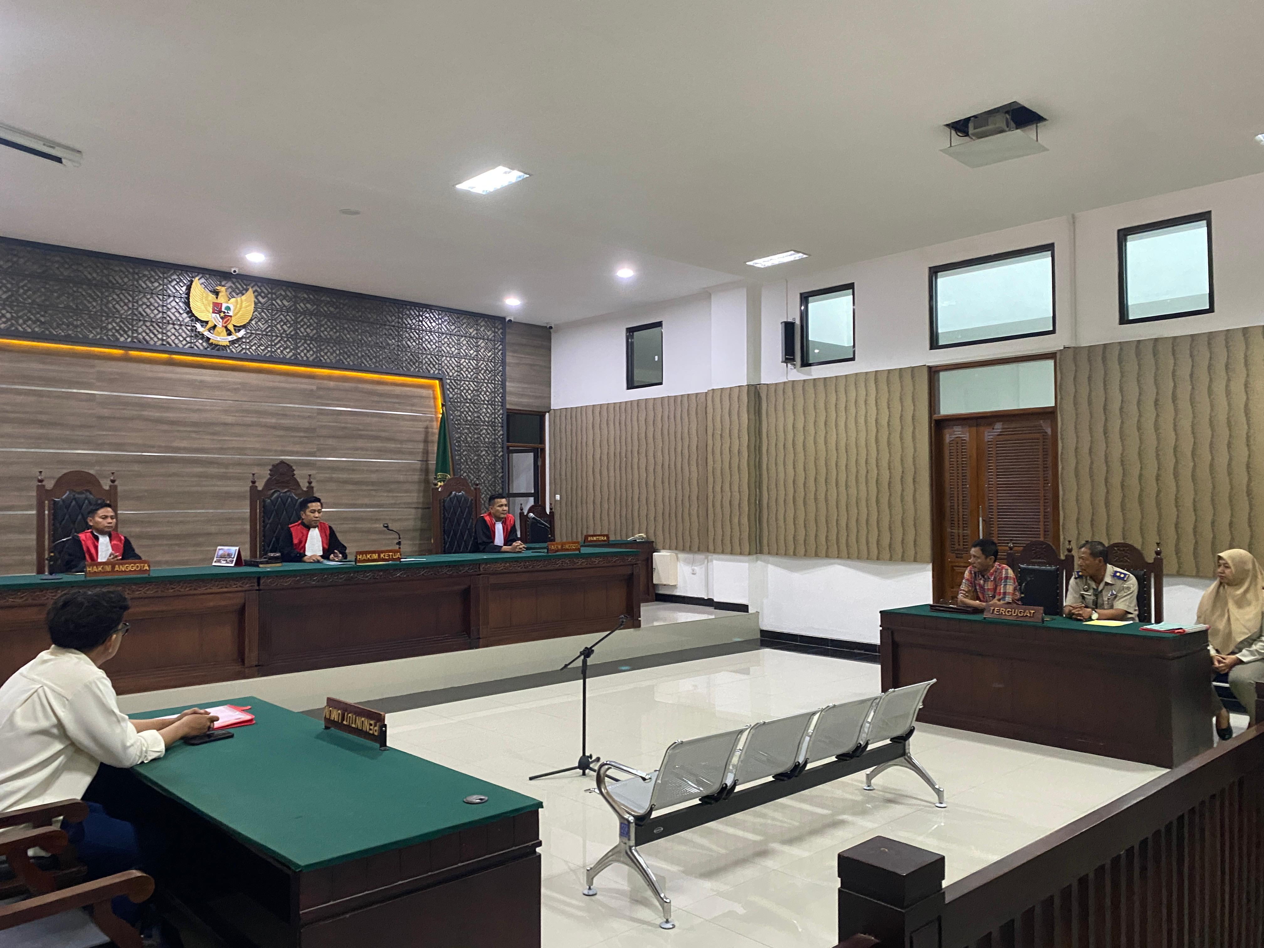 Sidang gugatan terhadap Pemkot Kediri terkait kasus pertanahan di PN Kota Kediri.