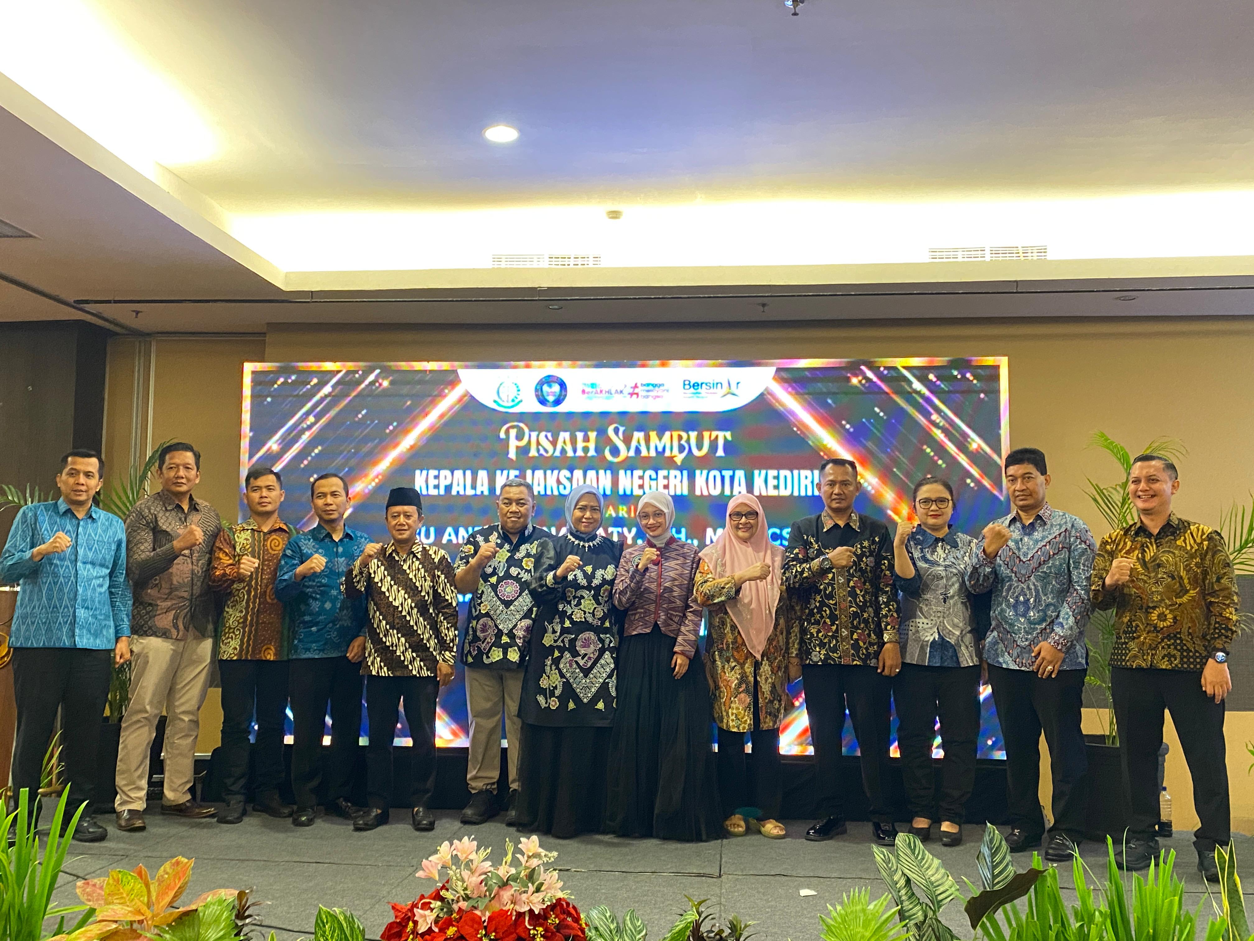 Pisah sambut Kepala Kejari Kota Kediri.