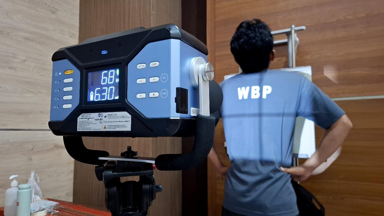 Lapas Kediri melakukan pemeriksaan warga binaan.