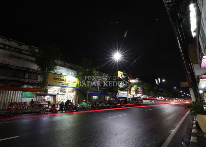 Potret jalan Dhoho Kota Kediri.
