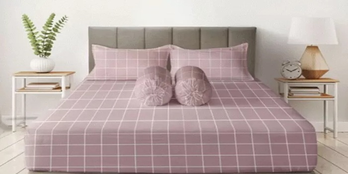 sprei yang salah perawatan hingga membuat tidur tak nyaman.