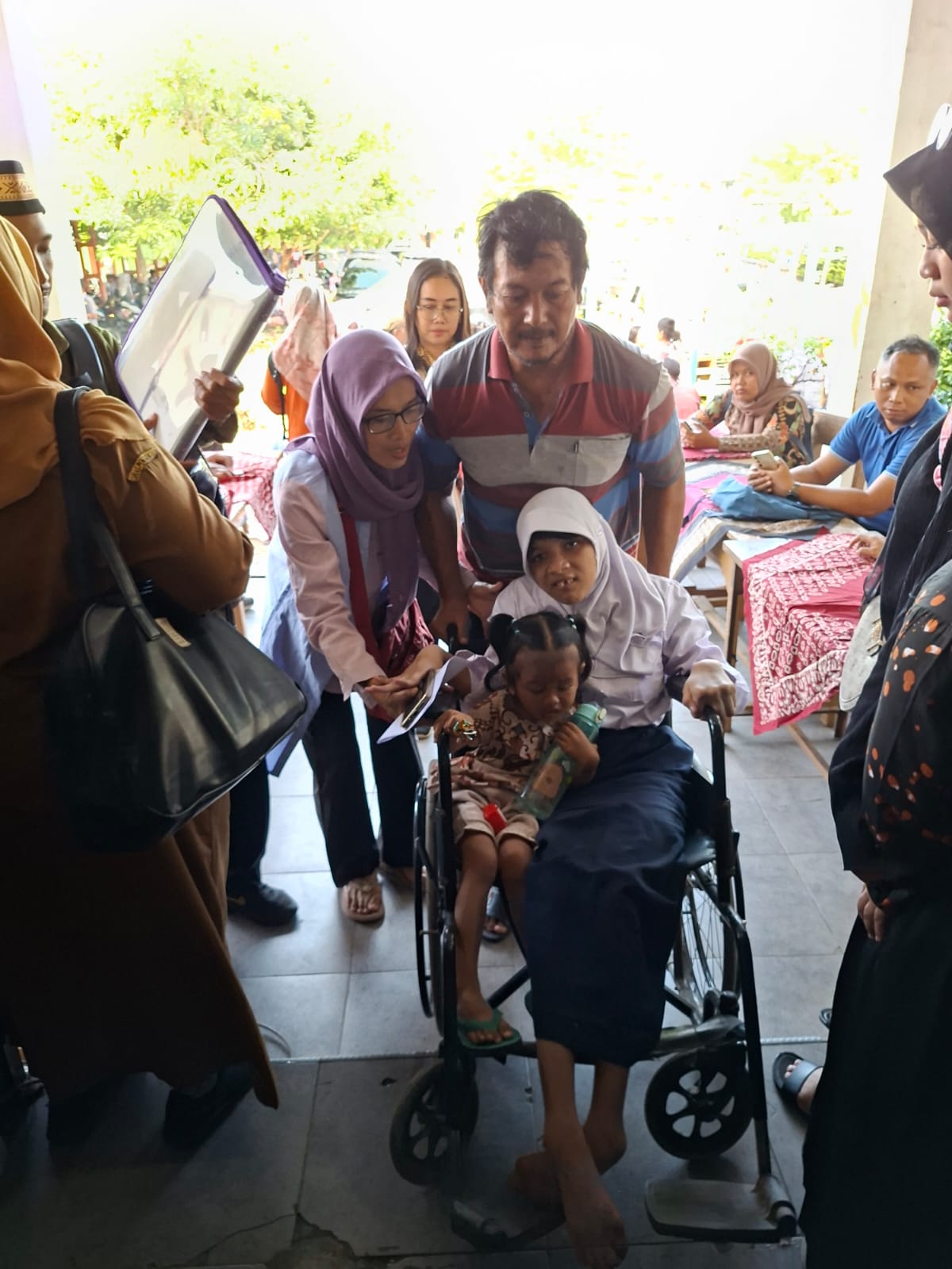 TERBANTU: Syahidatun Nifa