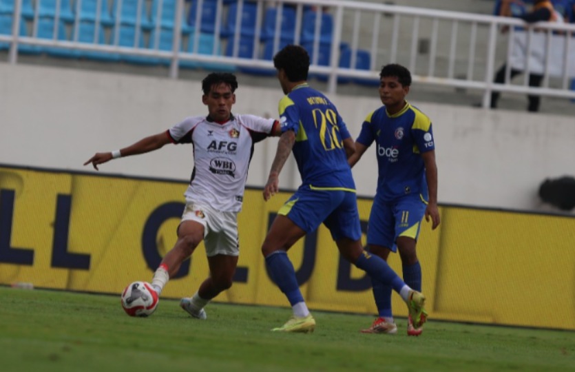 Wigi Pratama, pemain muda Persik Kediri saat di pertandingan kontra Arema FC (11/1).