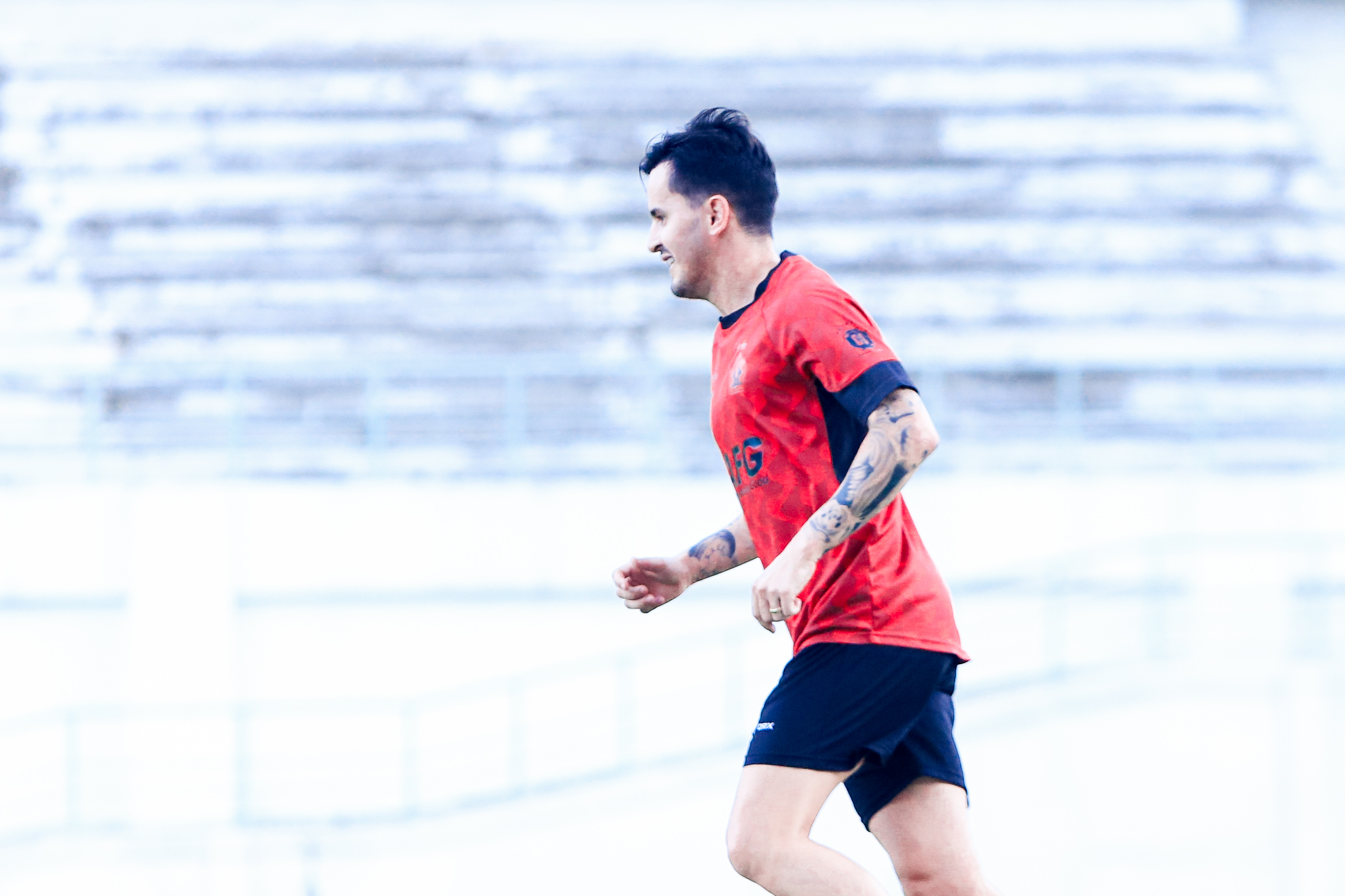 Adrian Luna berlatih dengan Persik Kediri.