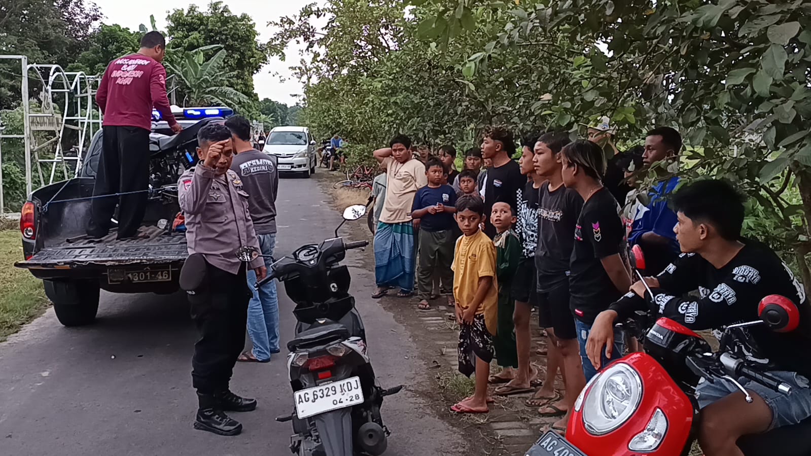 Polisi bubarkan balap liar di Batuaji, Ringinrejo