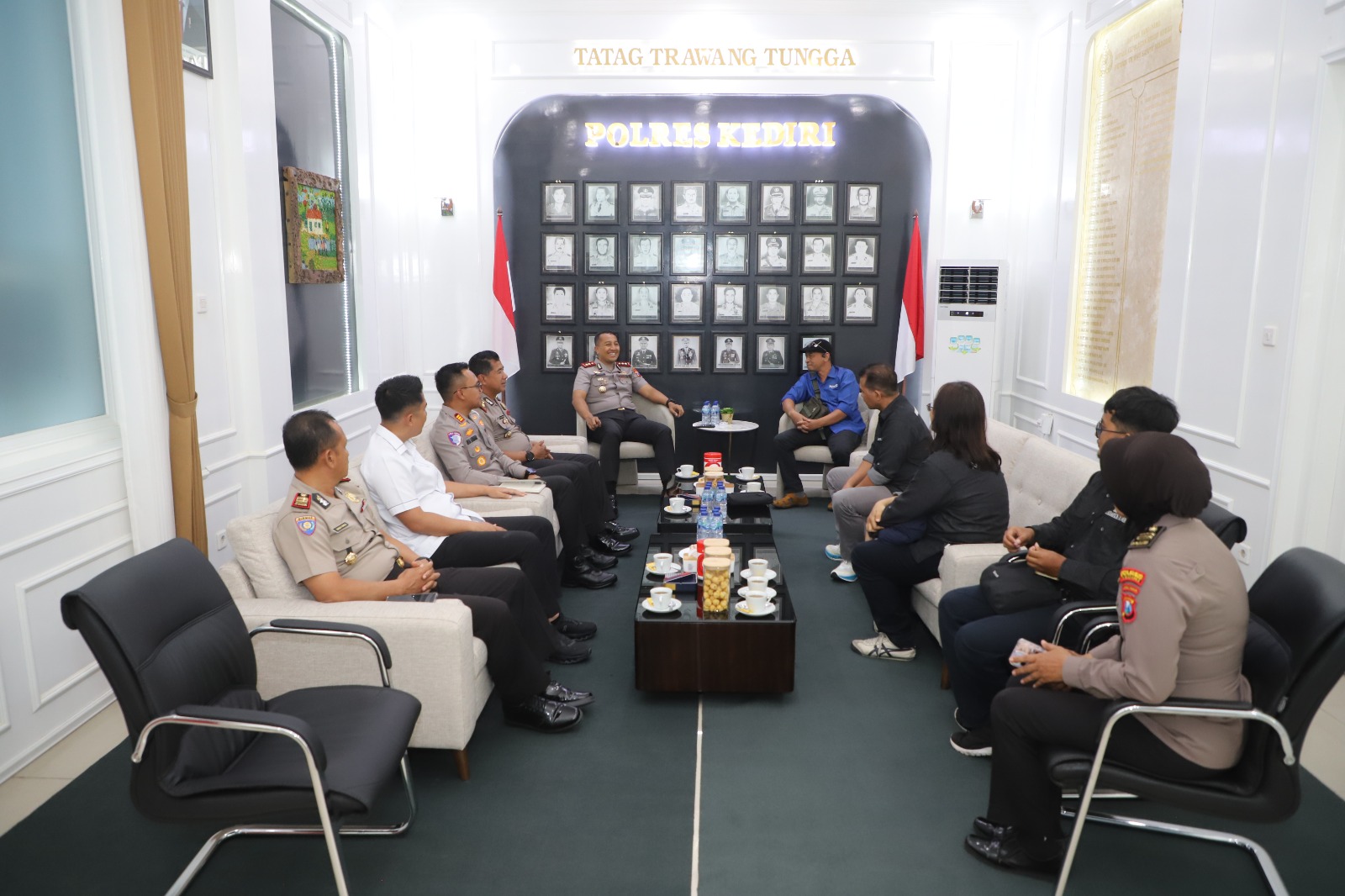 &nbsp;Jajaran Manajemen Jawa Pos Radar Kediri berkunjung ke Polres Kediri untuk memperkuat sinergitas.