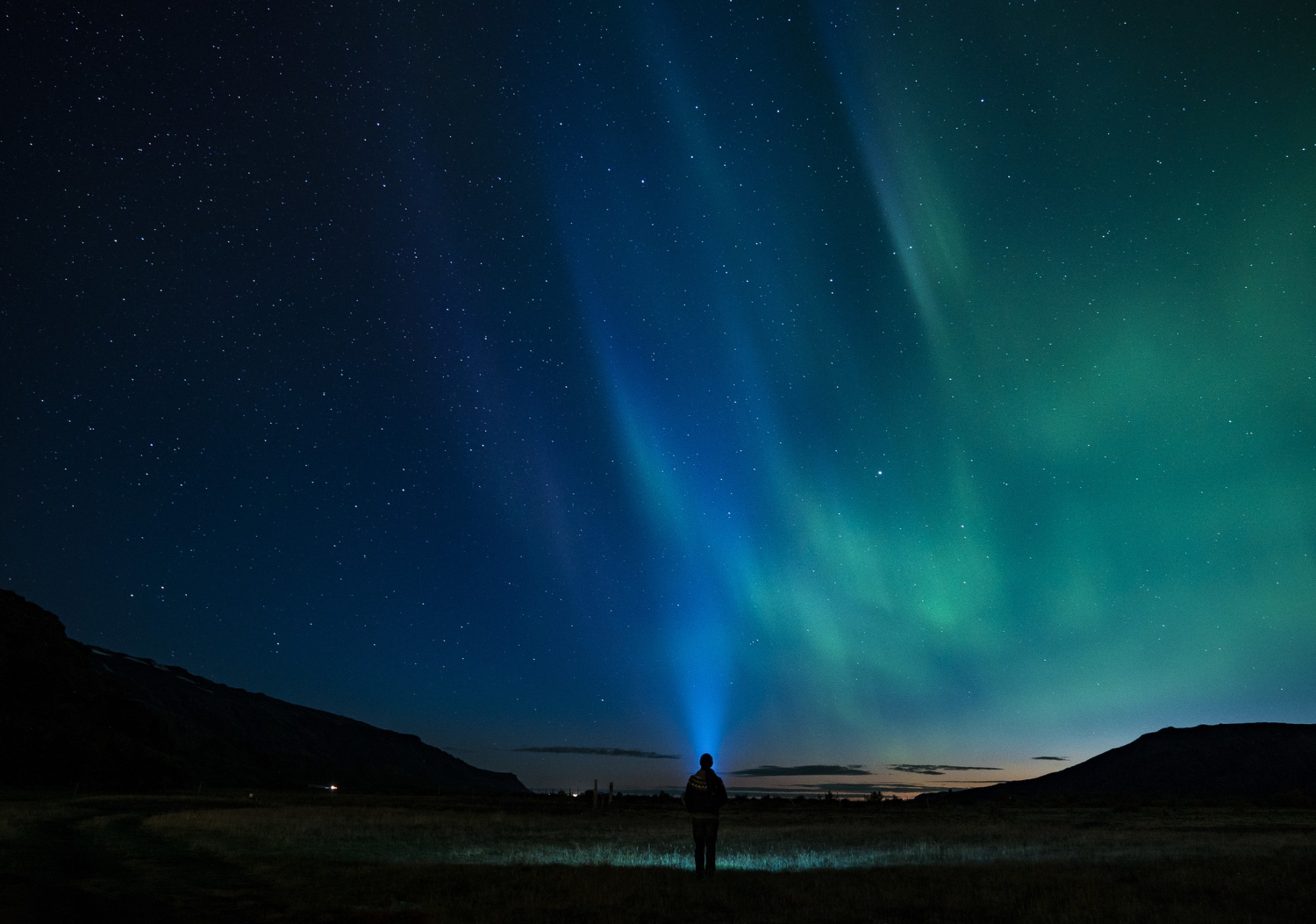 Aurora Biru dan Hijau