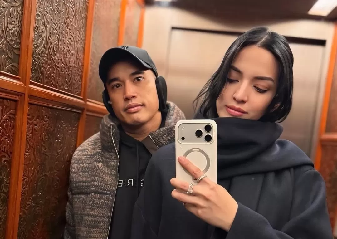 Nia Ramadhani bersama Abu Rizal Bakrie