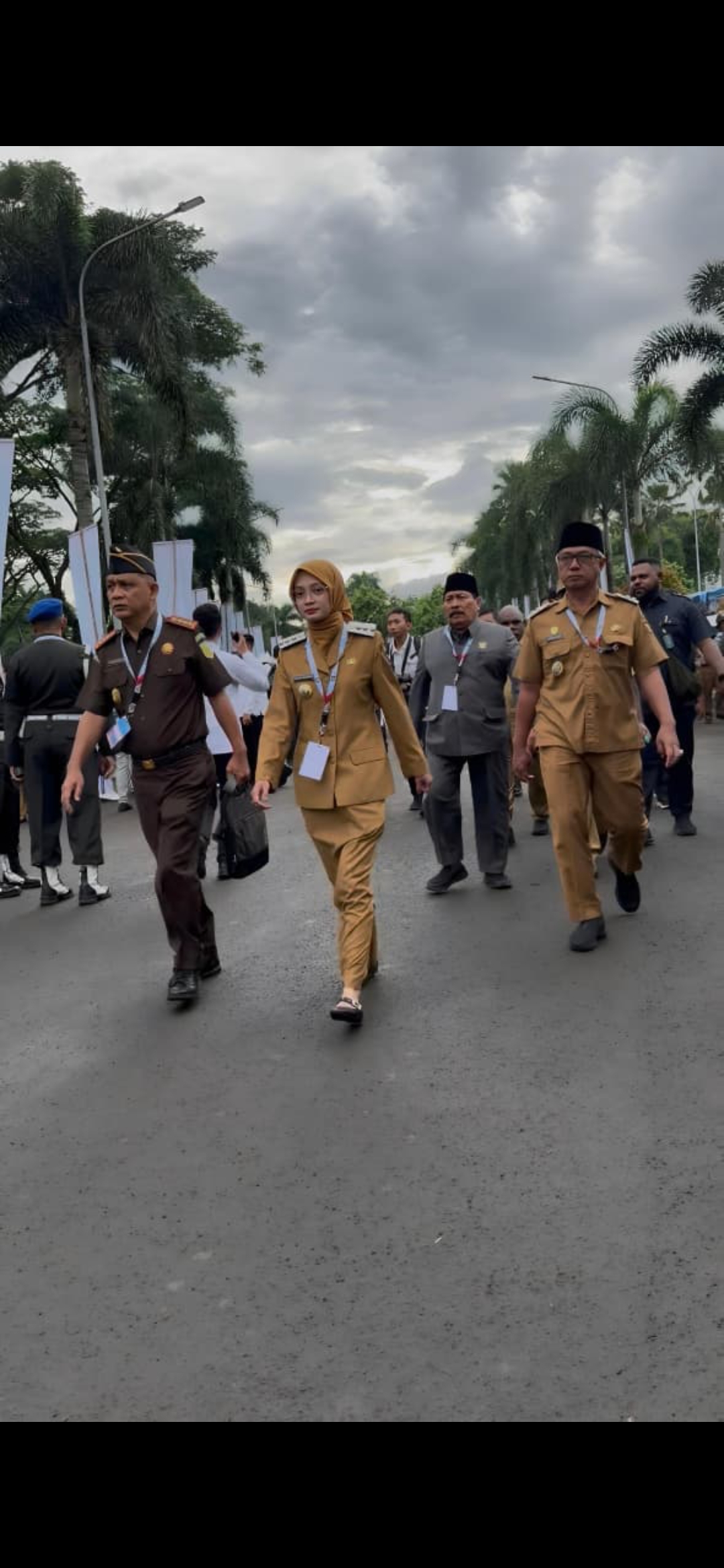 TINDAKLANJUTI ARAHAN: Wali Kota Kediri Vinanda Prameswati bersama Kajari Kota Kediri Rivo Chandra Makarupa Medellu (kiri), serta Wawali Qowimuddin (belakang, kanan) dan Wakil Ketua DPRD M. Yasin usai