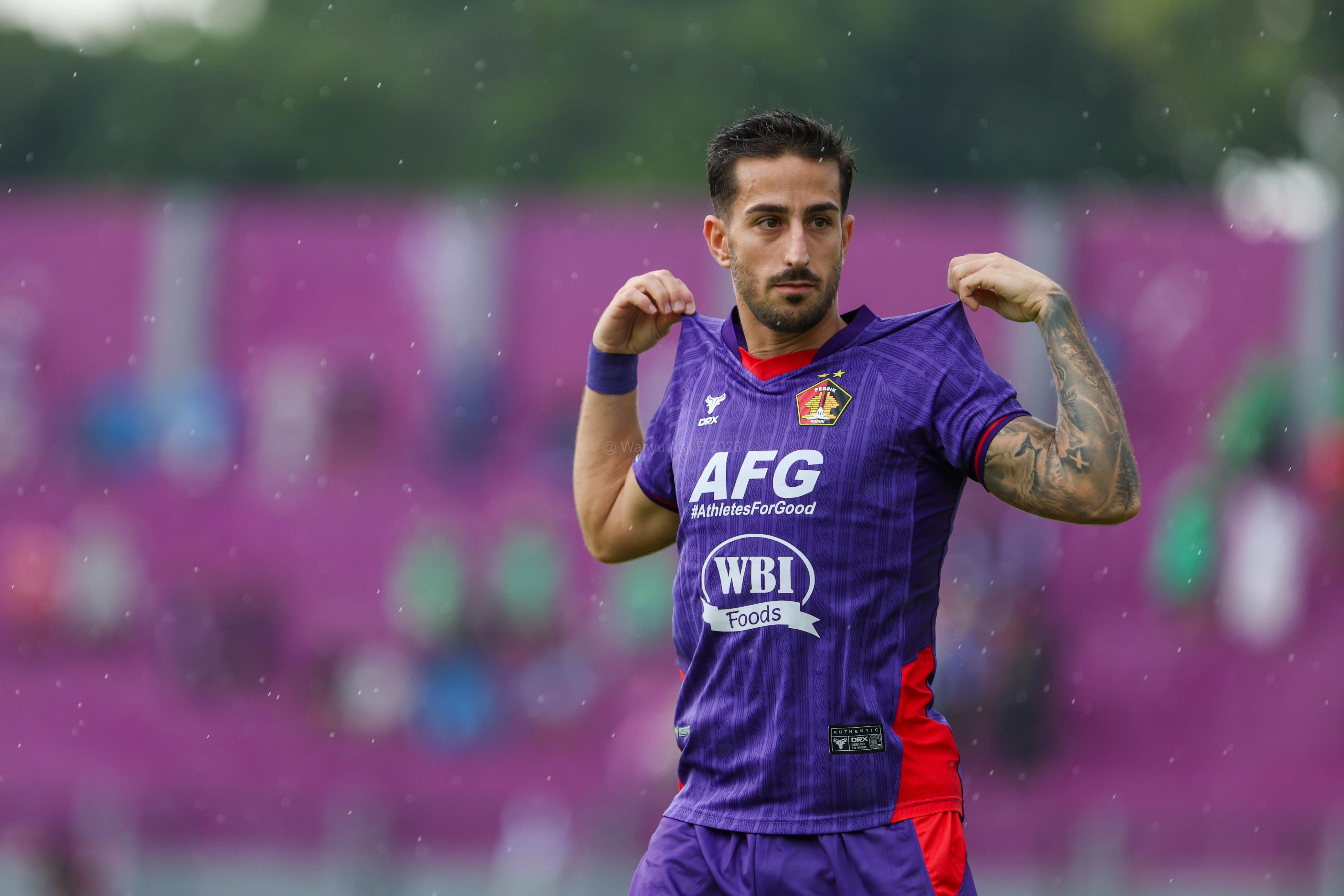 Ernesto Gomez mencetak gol perdananya untuk Persik Kediri.