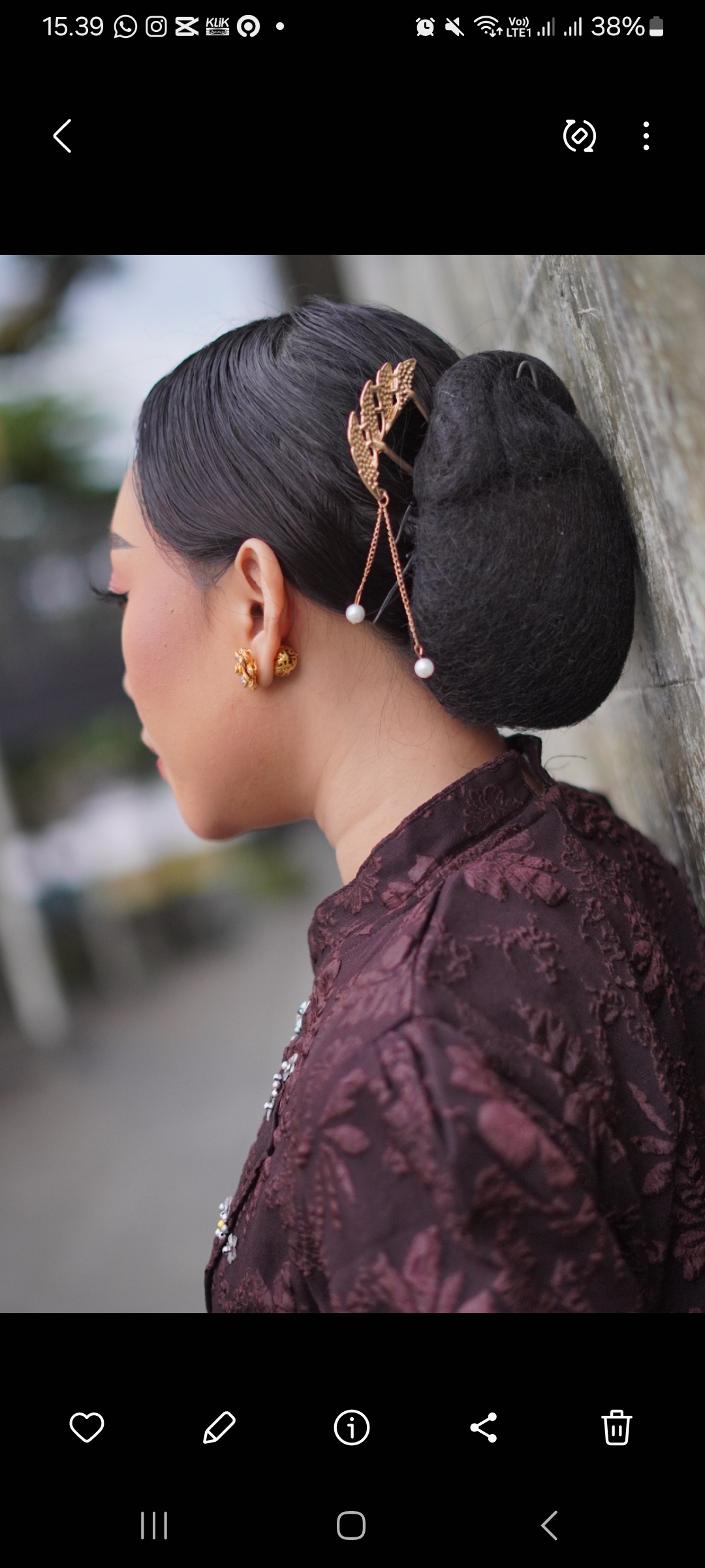 Model sanggul modern yang mudah untuk dicoba (Diana Yunita Sari/JPRK)