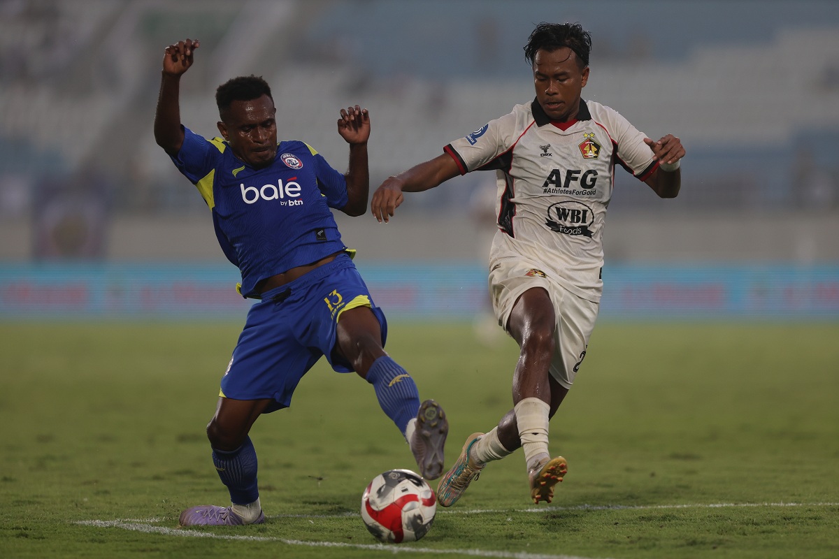 Moch. Supriadi saat beraksi di laga Persik Kediri versus Arema FC.