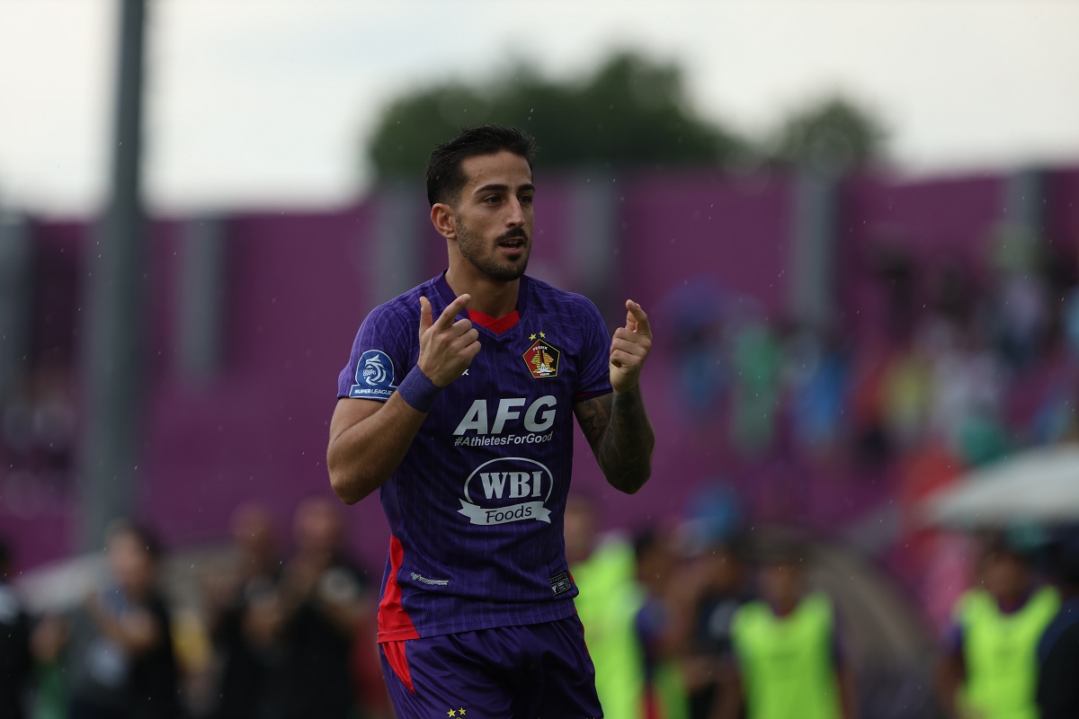 Ernesto Gomez menjadi salah satu pemain asing anyar yang didatangkan Manajemen Persik Kediri di paro kedua BRI Super League.
