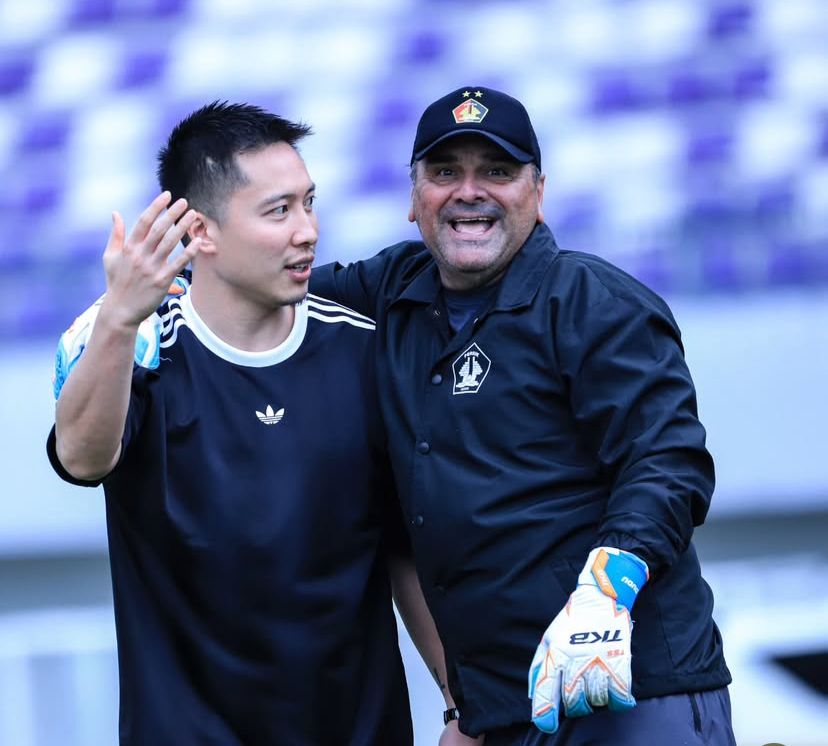 Pelatih kiper Persik Kediri Carlos Fernando Salomao dos Santos.