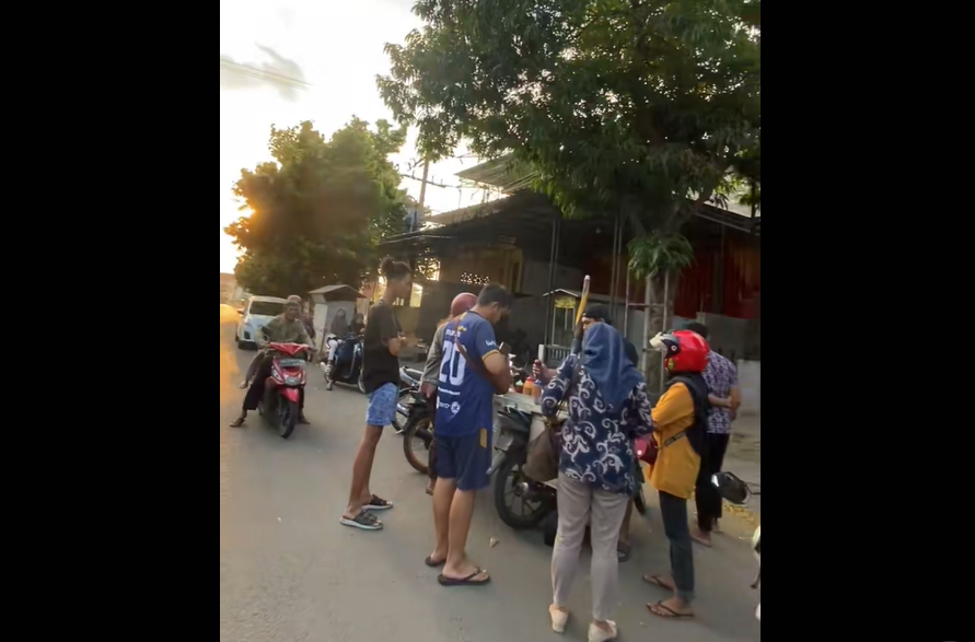 Salah satu Vidoe Viral Marketing pentol Mbah No di TikTok
