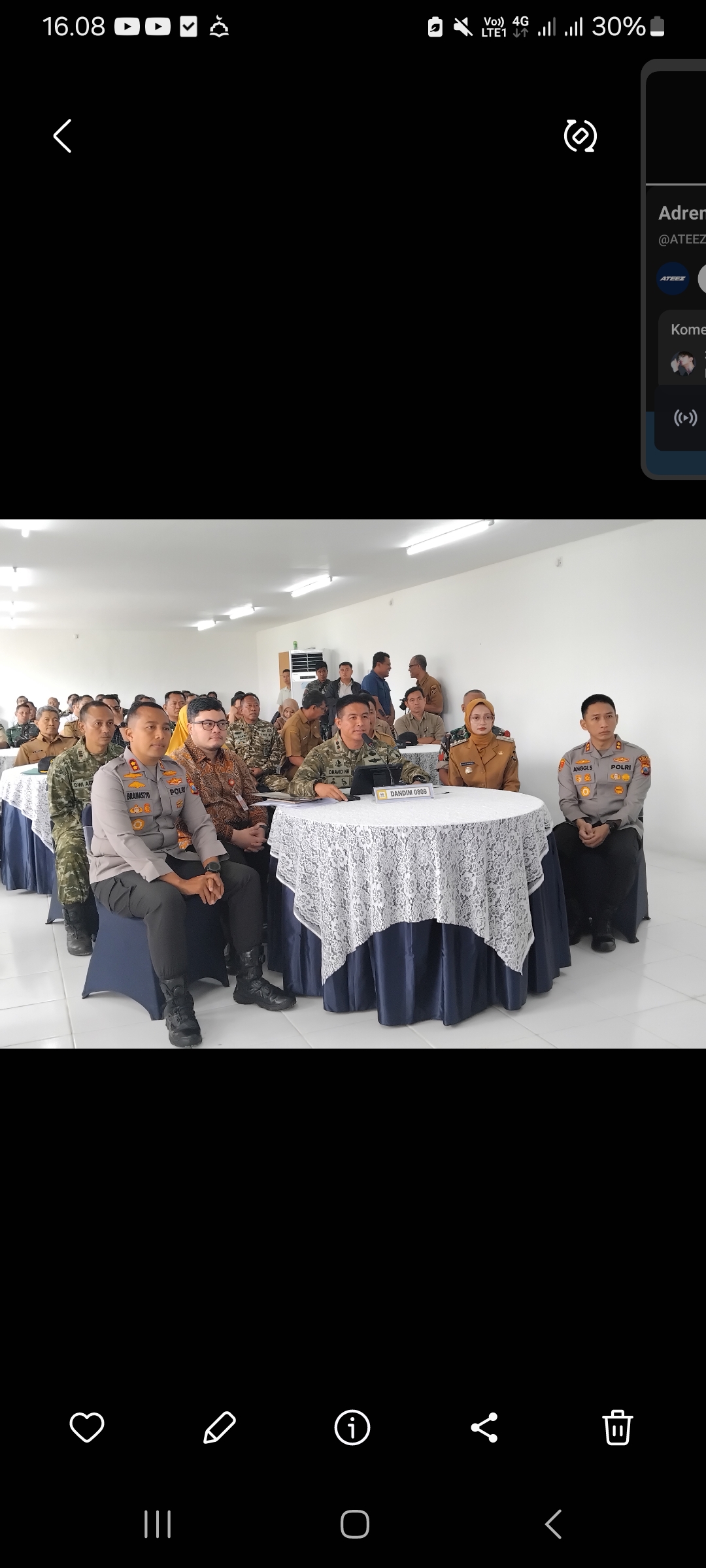 Suasana konferensi video pelaporan progres pembangunan KDMP KKMP di Kabupaten dan Kota Kediri