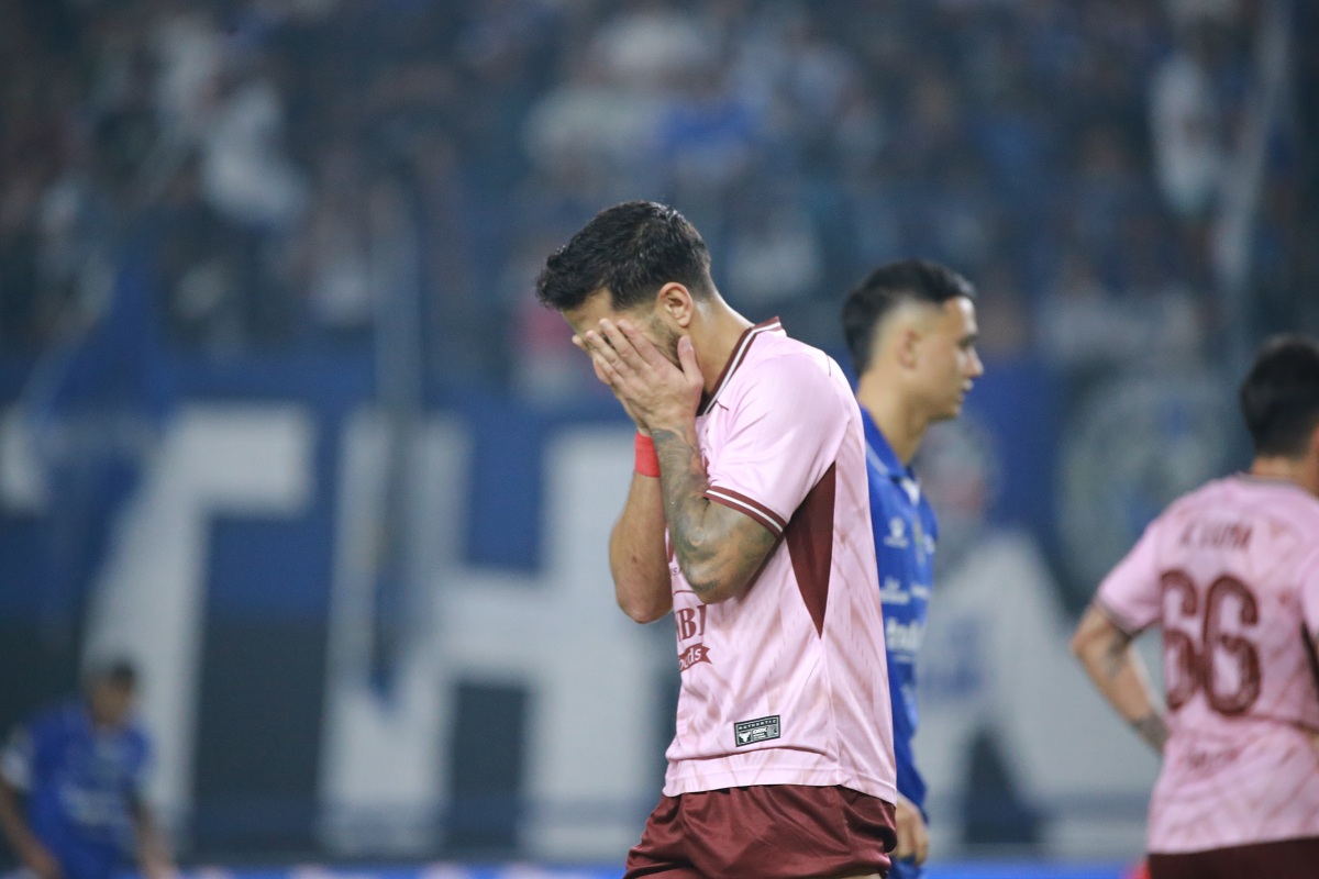 Pemain Persik Kediri Ernesto Gomes.