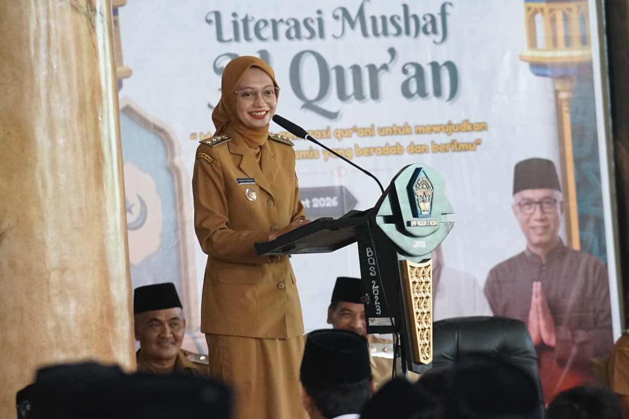 BERI DUKUNGAN: Wali Kota Vinanda Prameswati mengajak anak-anak Kota Kediri belajar memahami makna Alquran sebagai benteng untuk menghadapi tantangan di masa depan.