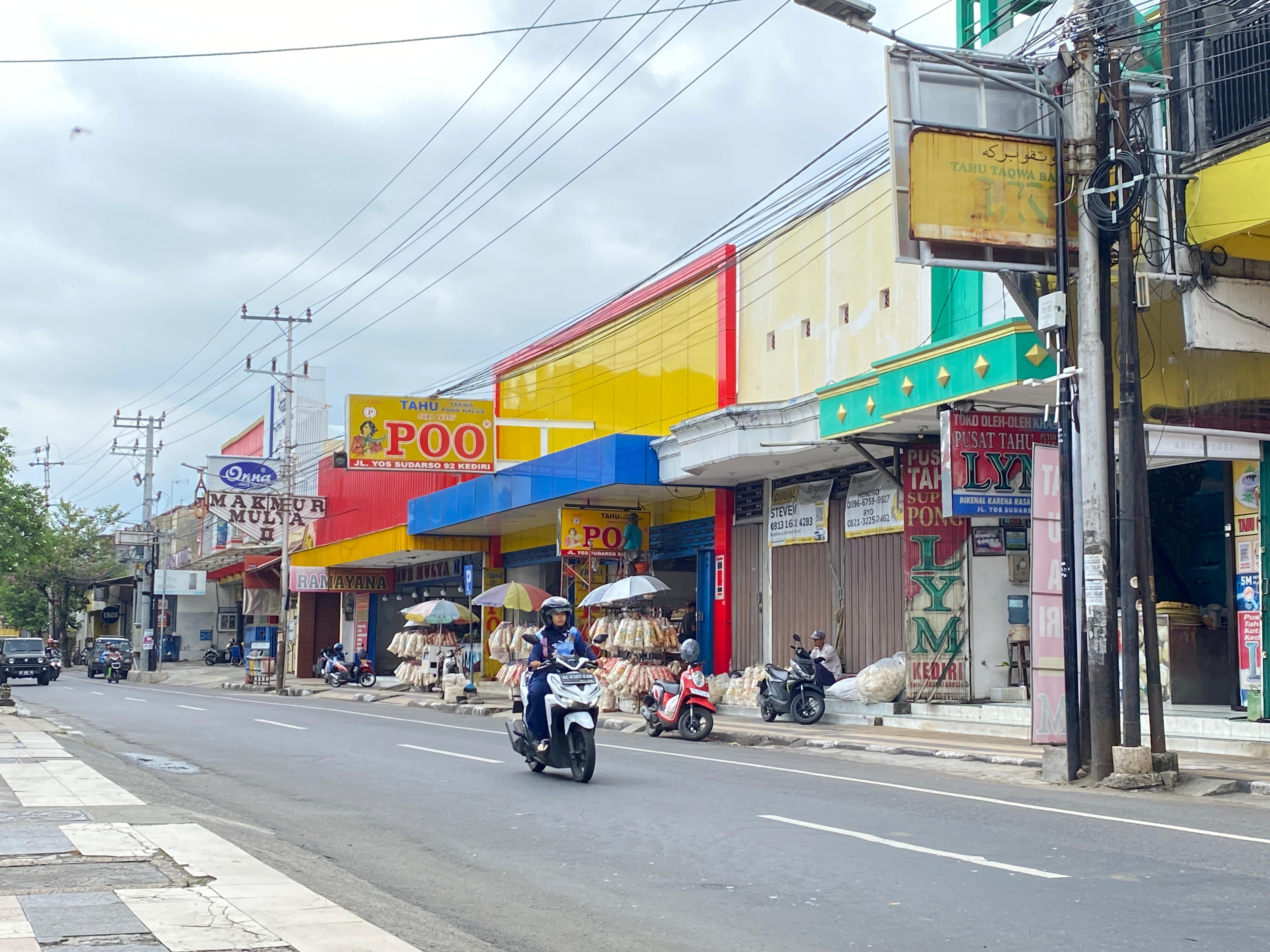 WASPADA : Masyarakat diimbau berhati-hati ketika melintas di Jalan Yos Sudarso. Sebagai salah satu titik blackspot.