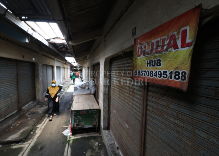 Ratusan kios Pasar Pamenang, Pare tutup. (Foto Wahyu Adji)
