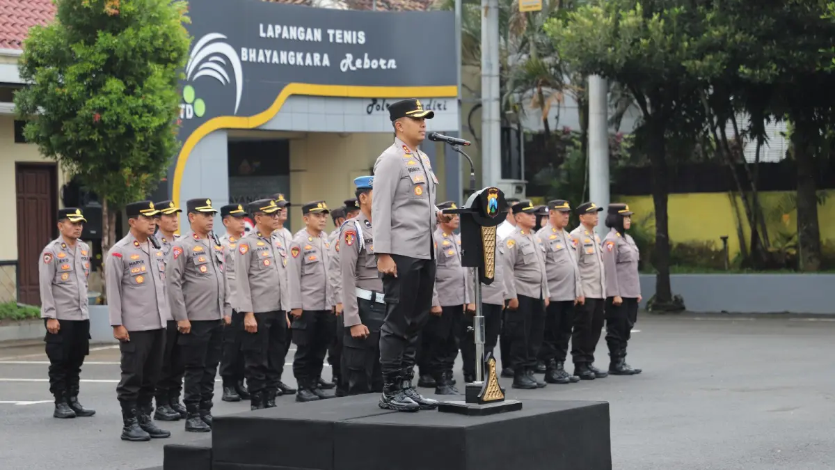 Apel pagi Polres Kediri 
