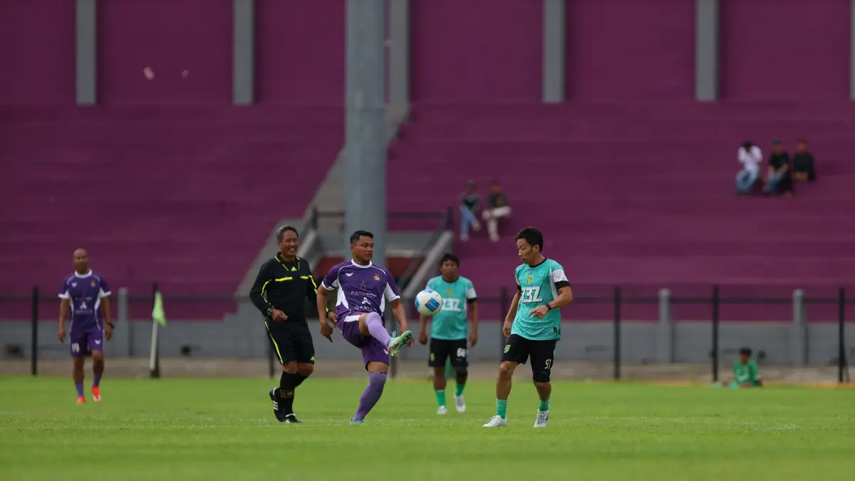 Legenda Persik Kediri Johan Prasetya. (FOTO: Wahyu Adji/JPRK)