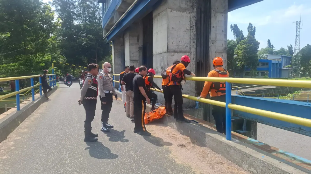 Mayat Perempuan Ditemukan di Bendung Gerak Waruturi, Gampengrejo, Kediri. (istimewa)
