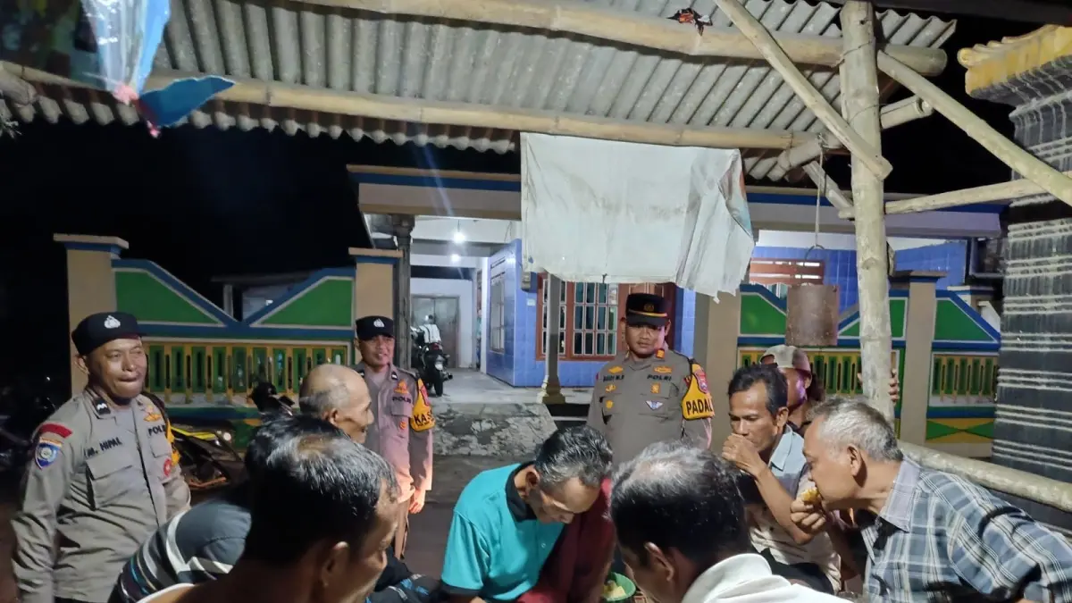 Polsek Ngadiluwih lakukan patroli malam rutin
