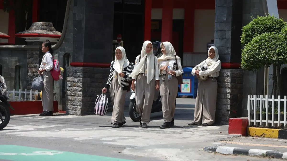 Ilustrasi pelajar SMK negeri di Kota Kediri. Tahun 2026 ini, SPMB jenjang SMK dibuka dengan 5 jalur. (Foto: Wahyu Adji)