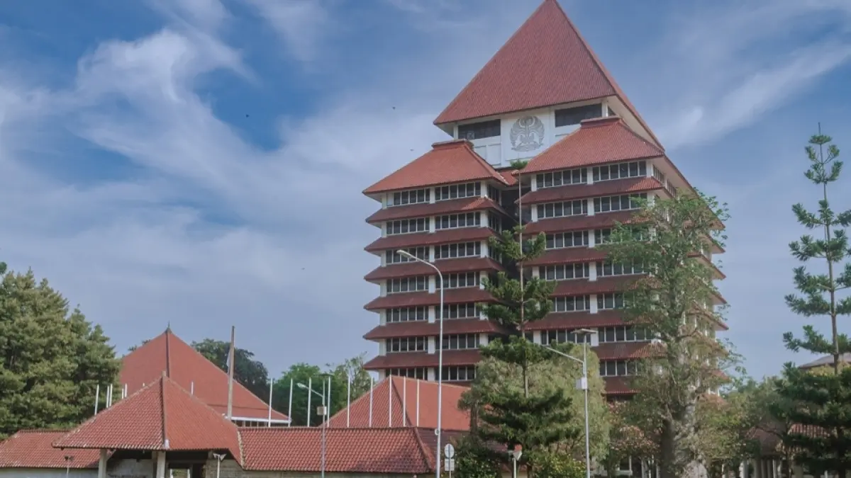 Universitas Indonesia (UI) (Sumber: ui.ac.id)