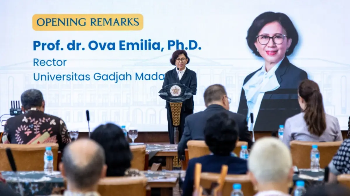 Prof. dr. Ova Emilia, Ph.D., Rektor UGM (ugm.ac.id)