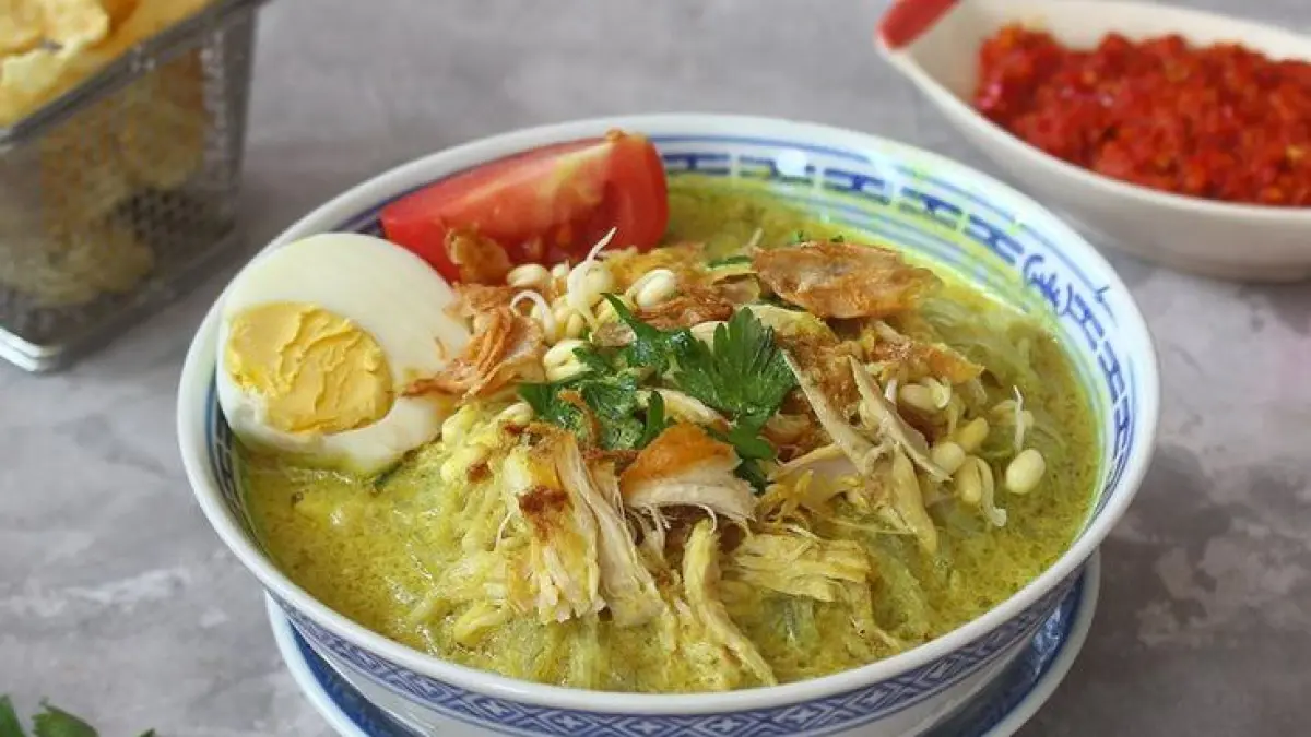 Soto Ayam Authentic di Kediri (Foto Pinterest @
US ssssji)
