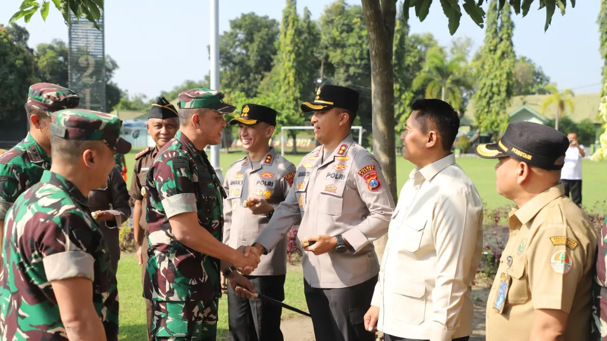 Kapolres Kediri saat hadiri kedatangan Pangdam V/Brawijaya Mayjen TNI Rudy Saladin.