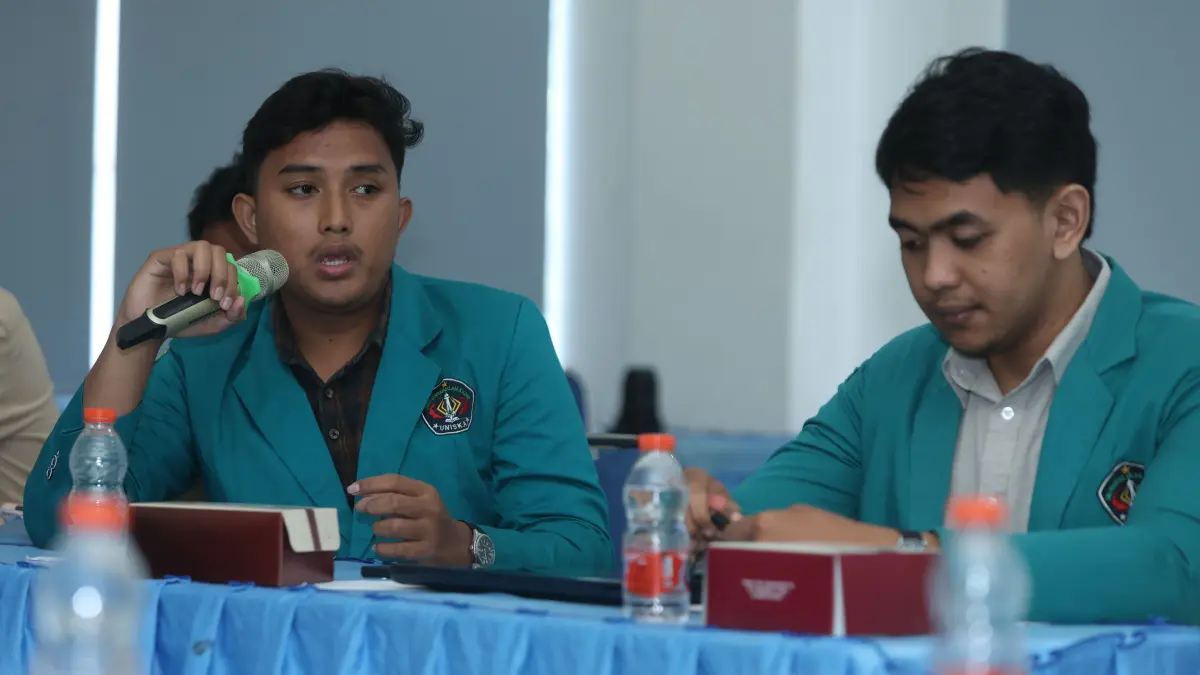 Salah satu mahasiswa yang menyoroti perubahan tindakan korupsi dari extraordinary crime menjadi ordinary crime. (Wahyu Adji/JPRK)