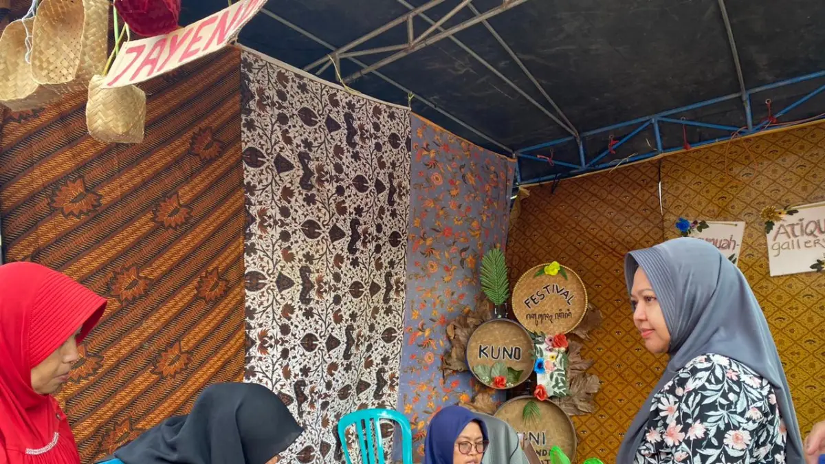 Salah satu stan UMKM di Festival Kuno Kini 2026. (Himalaya Azzahra)