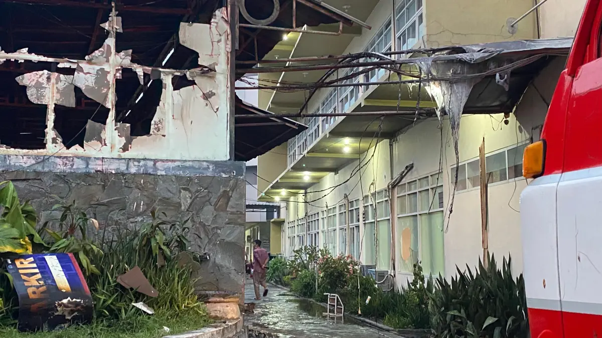 Kantin Rumah Sakit Muhammadiyah Ahmad Dahlan Kota Kediri Terbakar. (Hilda Nurmala Risani)