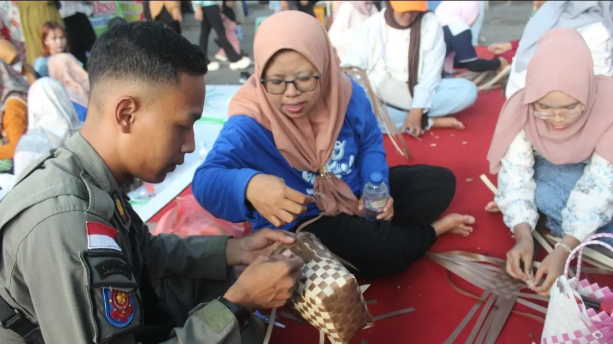 Suasana workshop anyaman di Festival Kuno Kini 2026.