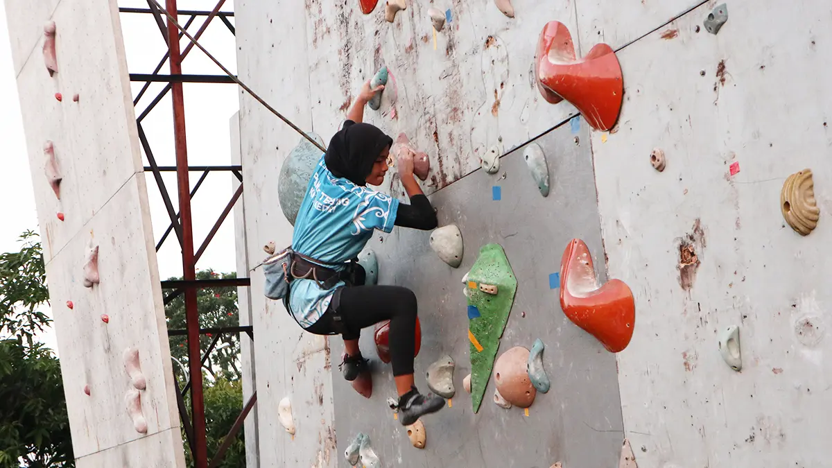 Atlet panjat tebing Kota Kediri. (FOTO: Emilia/JPRK)