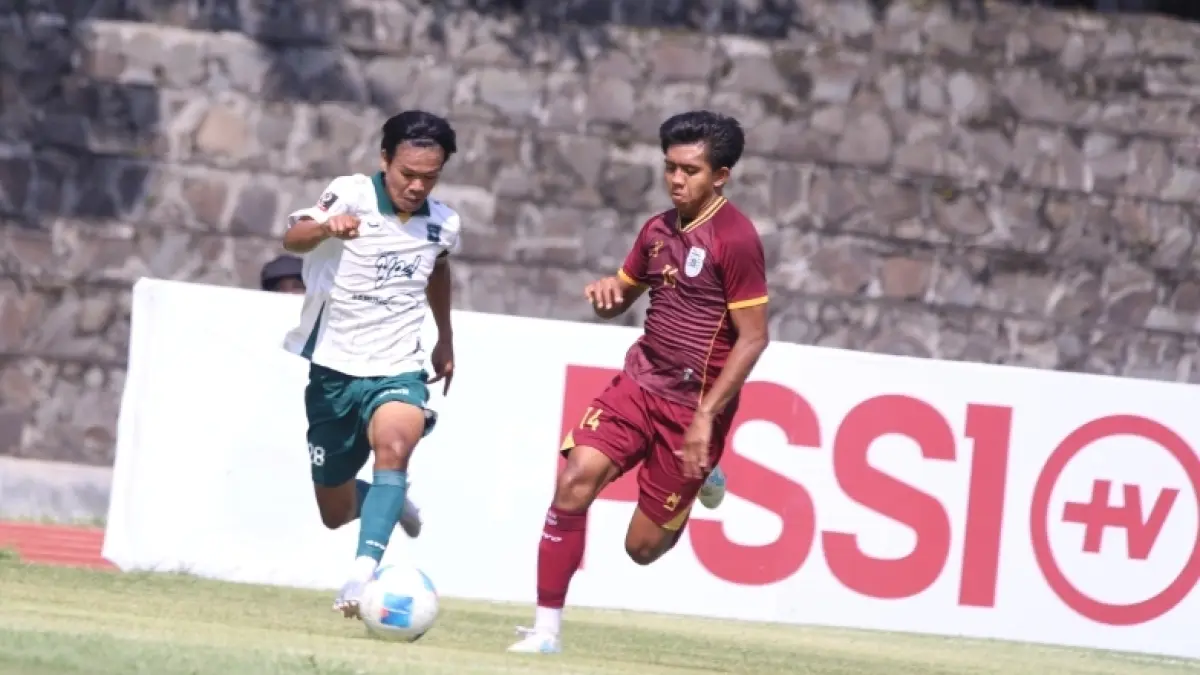 ADITYA MAULANA/TRIPLE’S KEDIRI
POIN BERHARGA: Rendhi Adityas mencetak gol pembuka untuk Triple’S Kediri dalam laga Liga 4 Piala Presiden melawan PSJS Jakarta Selatan.