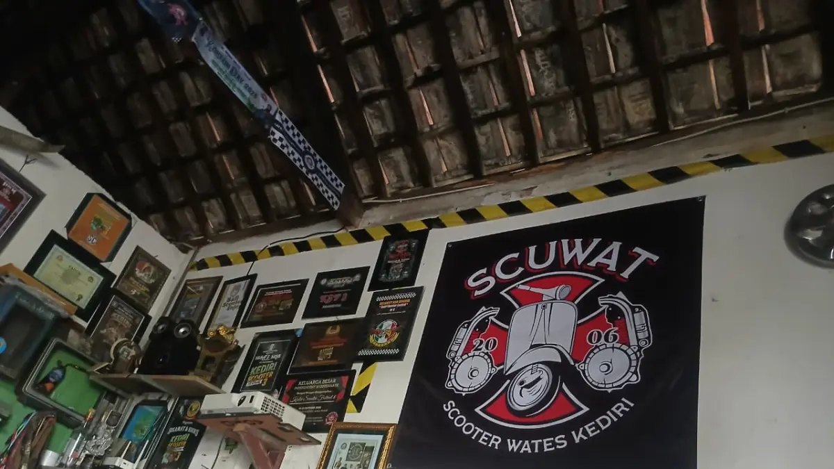 Markas Club Scooter Wates Kediri As SCUWAT milik Sigit Widodo (Foto : Imam Fathoni JPRK)