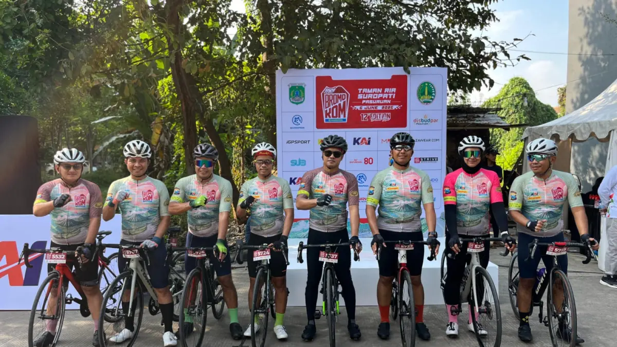 Kegiatan yang diikuti lebih dari 1.000 pesepeda tersebut mengambil start dari Markas Polda Jawa Timur di Surabaya dan finis di Pendopo Wonokitri, kawasan Bromo.

