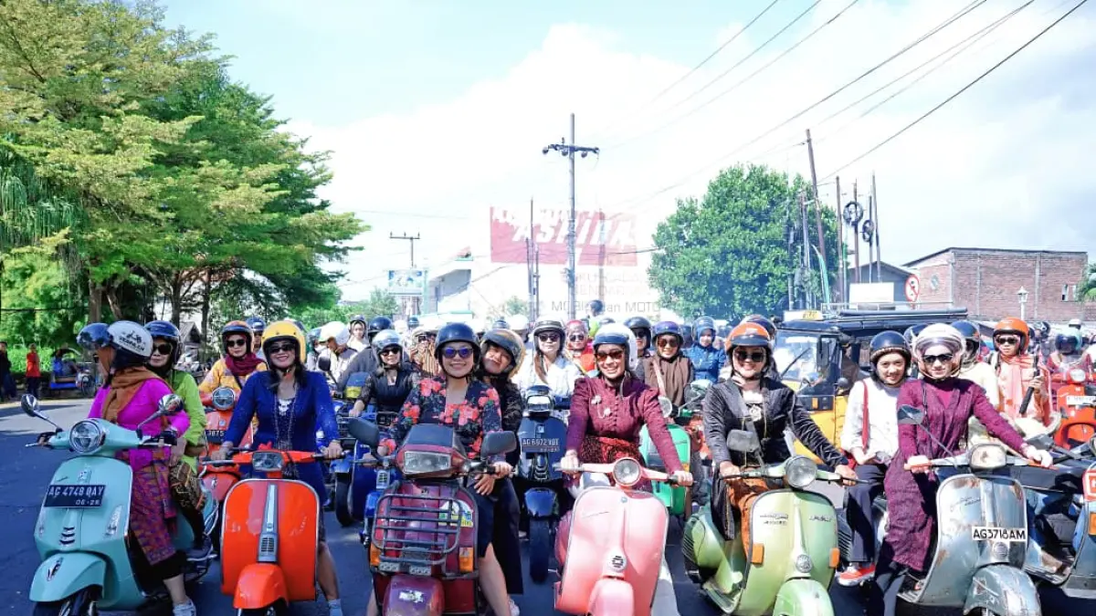 Anggota FeminiLe saat riding kebaya (Foto : Imam Fathoni/JPRK)