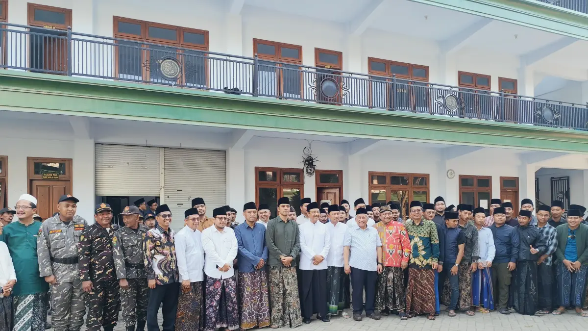Tokoh PBNU mendatangi Pondok Ploso untuk persiapan MUNAS