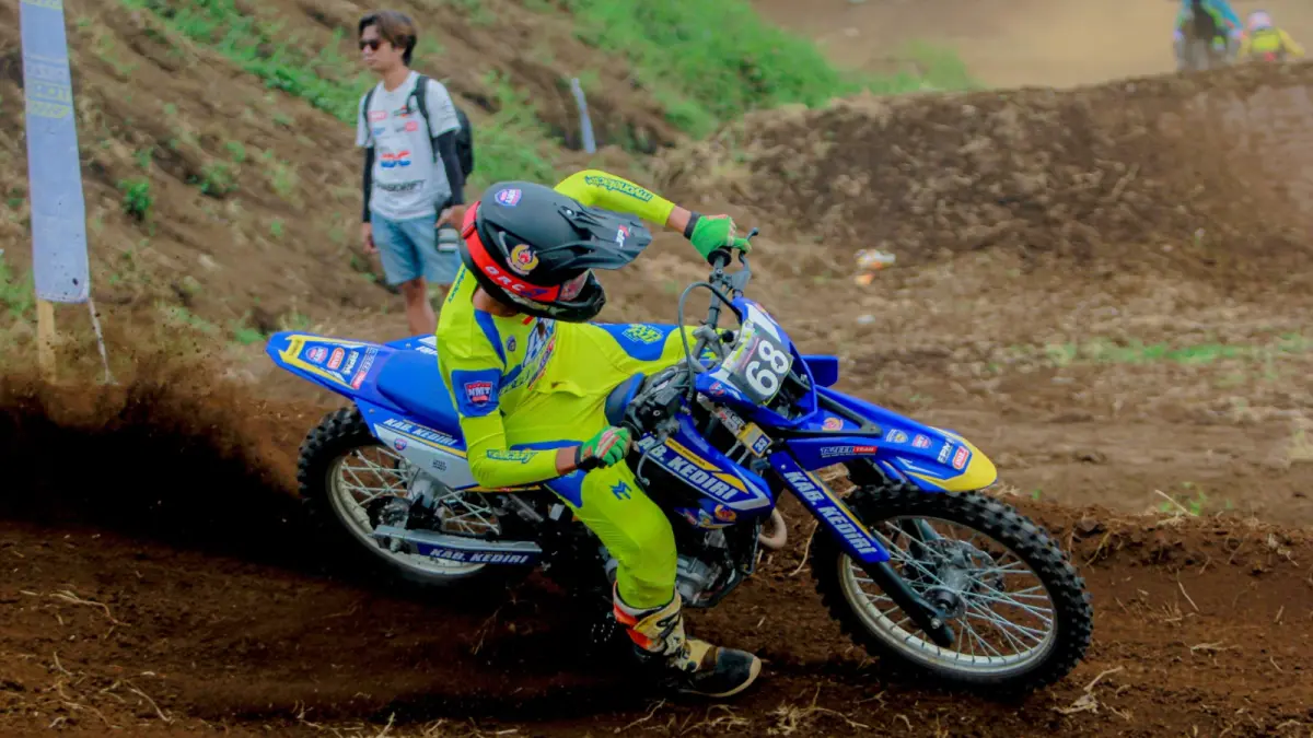Atlet Grasstrack Kabupaten Kediri beraksi. (IMI Kabupaten Kediri)