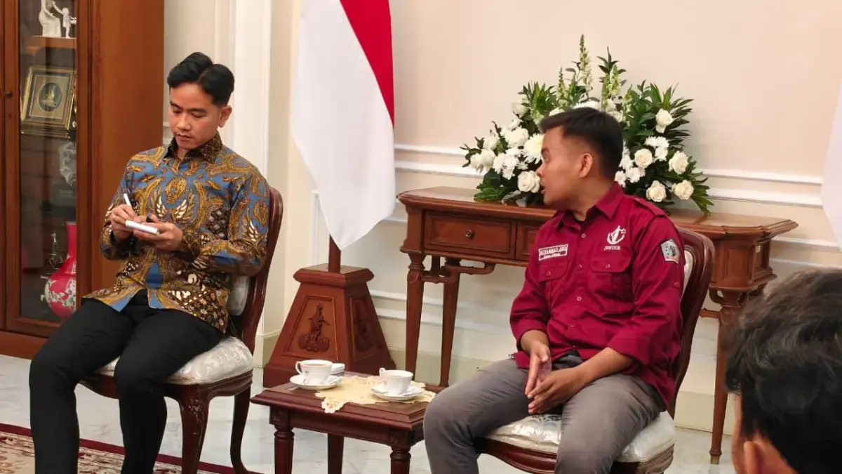 Momen Wapres Gibran menerima 15 perwakilan mahasiswa di Istana Wapres, Jakarta, Senin (15/6). (Setwapres)