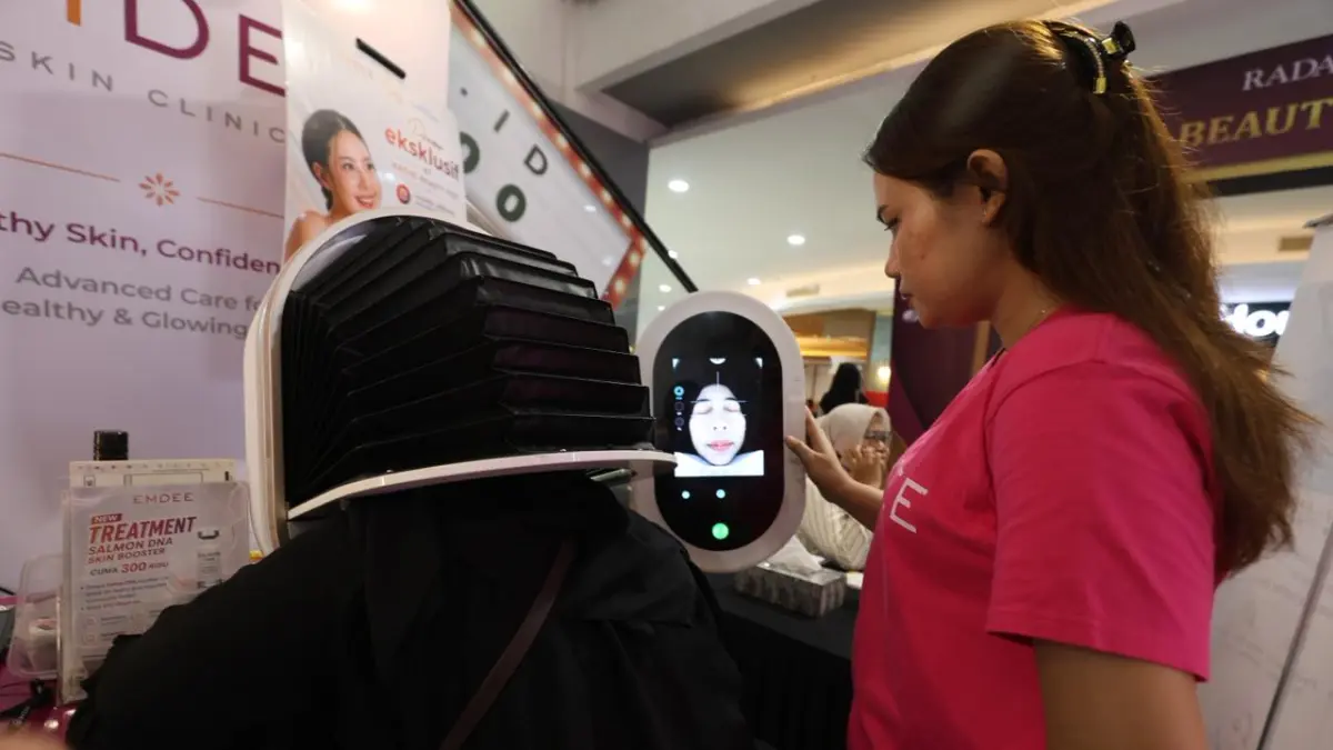Emdee Clinic Hadirkan DNA Salmon Skin Booster di Kediri Beauty Fest 2026. (Wahyu Adji)