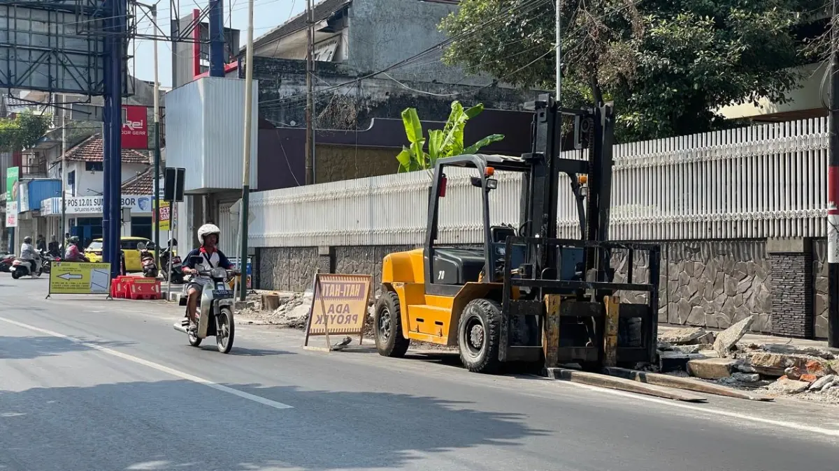 Proyek drainase jalan panglima sudirman di lakukan secara bertahap